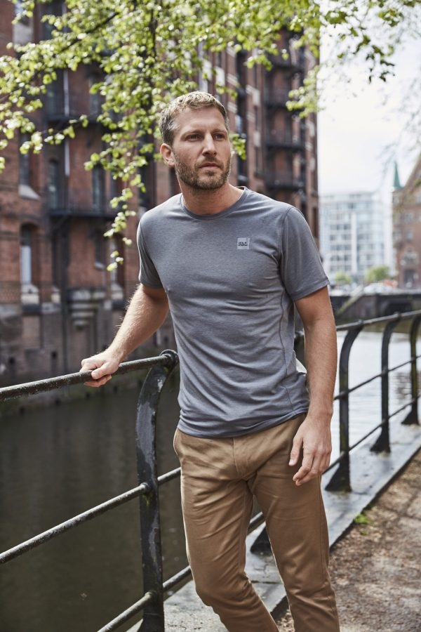 Men's Performance T-Shirt - Grey - Image 11