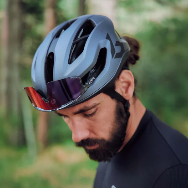 Sunglasses SPEEDCHASER Titanium Matte - Volt Ultraviolet - Image 3