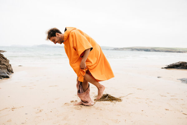 Quick Dry Microfibre poncho - Bitter Orange - Image 12