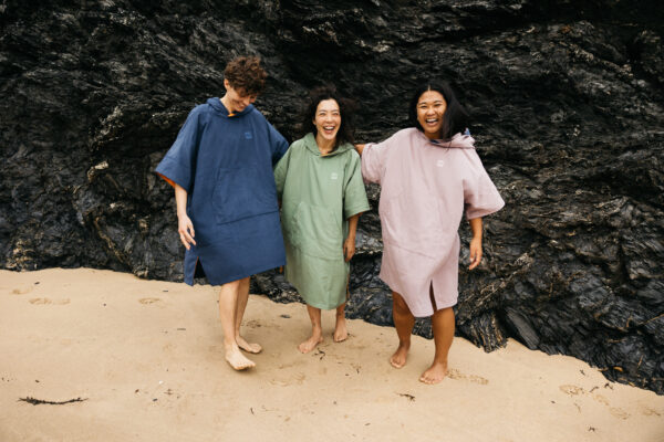 Quick Dry Microfibre poncho - Sage Green - Image 11