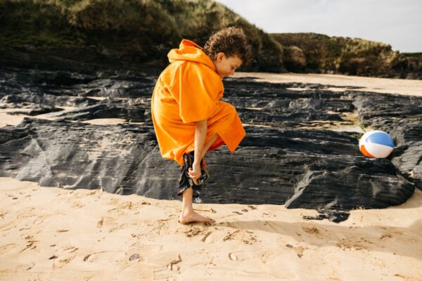 Kids towel change robe - Orange - Image 10